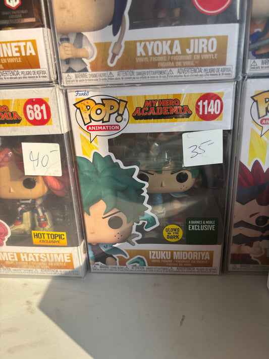 Funko! Pop Animation: My Hero Academia - Deku #1140 Barnes and Noble Exclusive