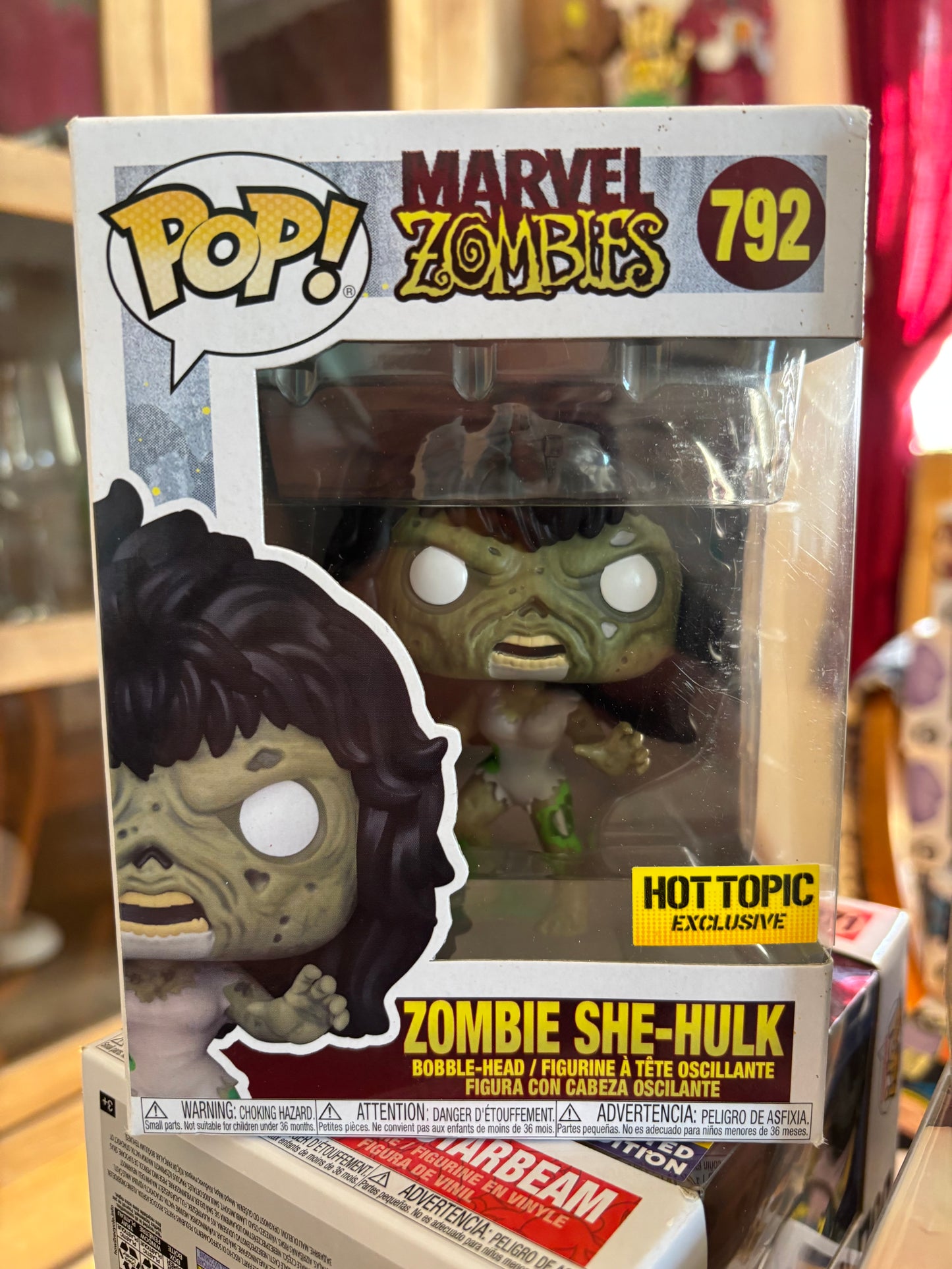 Marvel Comics Pop! Zombie She-Hulk #792 Hot topic Exclusive