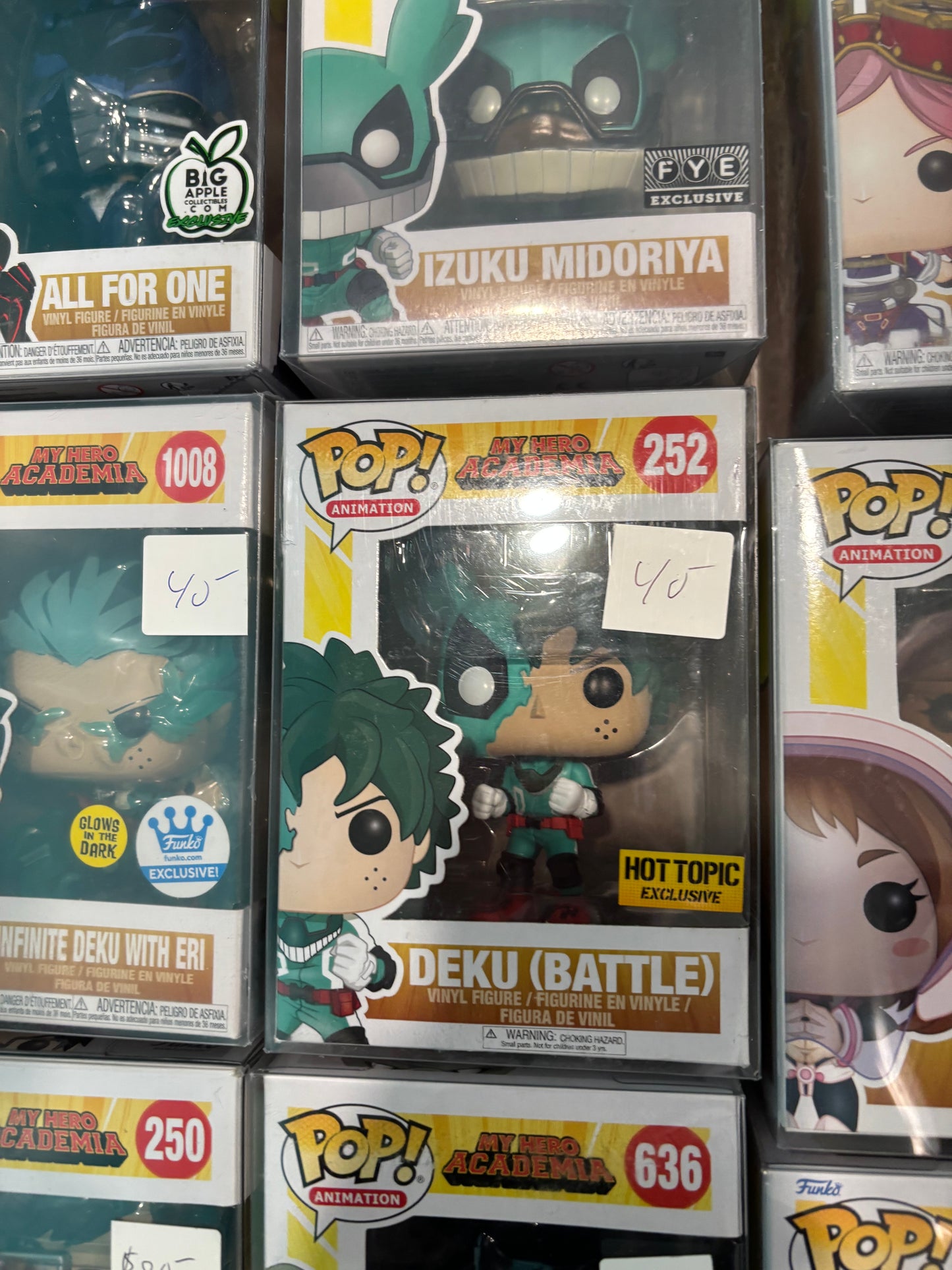 Funko! Pop Animation: My Hero Academia - Deku Battle #252 Hot topic Exclusive