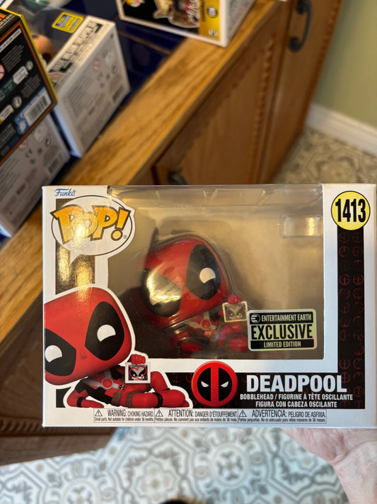 Funko  Pop!  Marvel :  Deadpool #1413 wolverine photo Entertainment Earth Exclusive