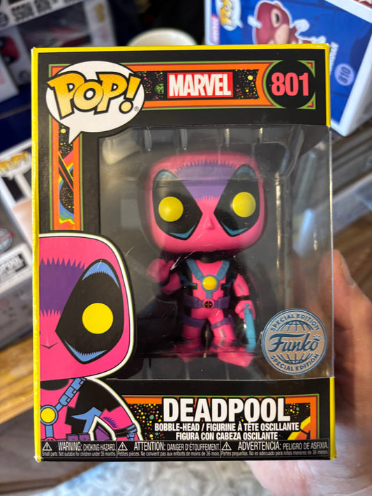 Funko  Pop!  Marvel :  Deadpool #801 black light  Exclusive