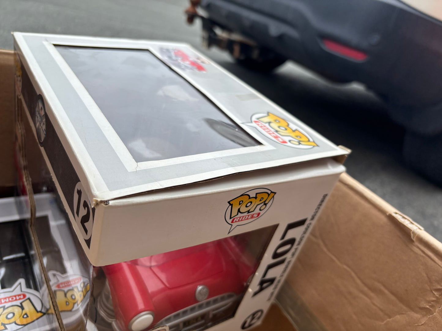 Funko Pop!  Marvel : Director Coulson with Lola #12 Deluxe (box shows slight wear)