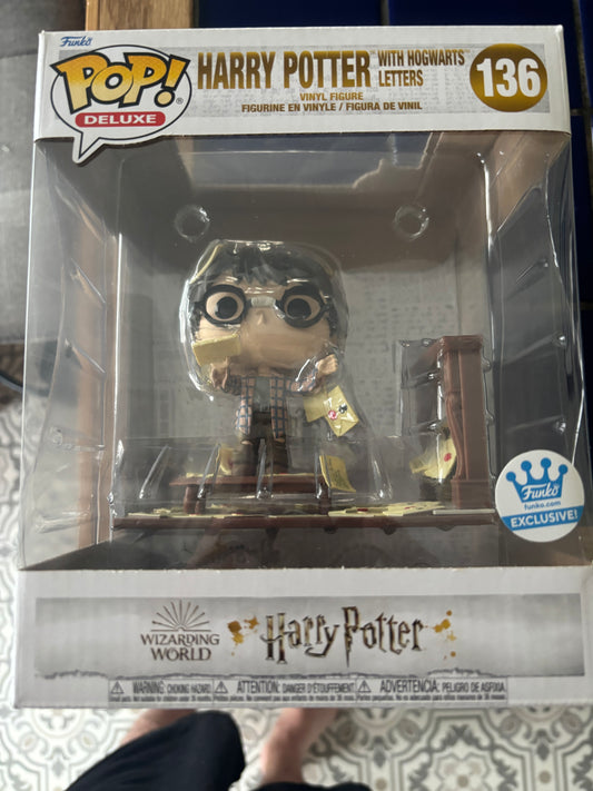 Harry Potter Pop! Harry Potter with Hogwarts Letters #136 Funko Store Exclusive