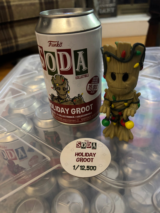 Funko Soda Common : Marvel : Holiday Groot limited 12500 Guardians of the Galaxy