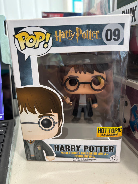 Funko Pop! Movies: Harry Potter - Harry Potter #09 Hot Topic Exclusive