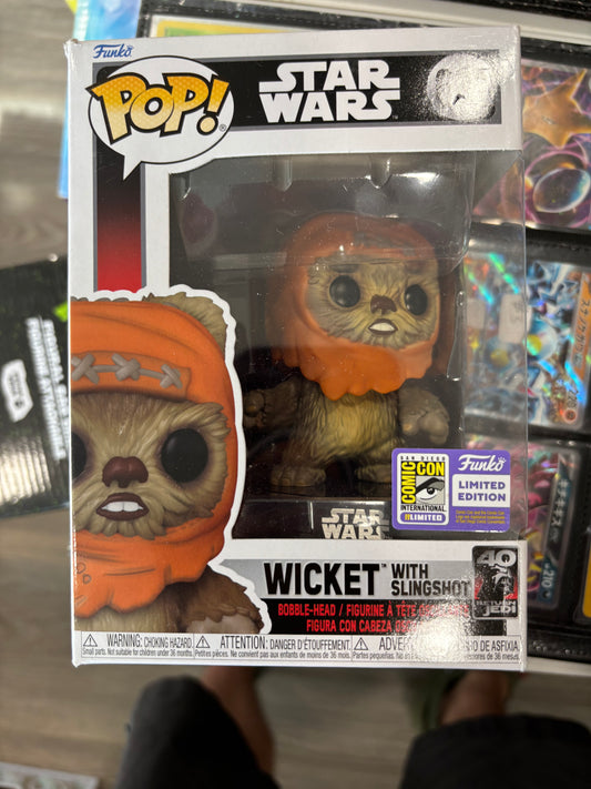 Funko Pop Star Wars  : Wicket with slingshot #631 Sdcc Limited Exclusive sticker