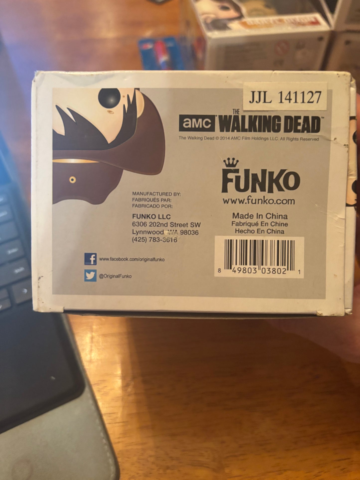 FUNKO POP! Television : Walking Dead : Carl Grimes #97 Box damage