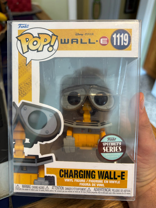 Funko Pop! Wall E Disney Walle #1119 Charging Specialty Series